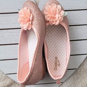 OshGosh Rose/Pink Glitter Ballerina Flat w/large flower applique SZ 11